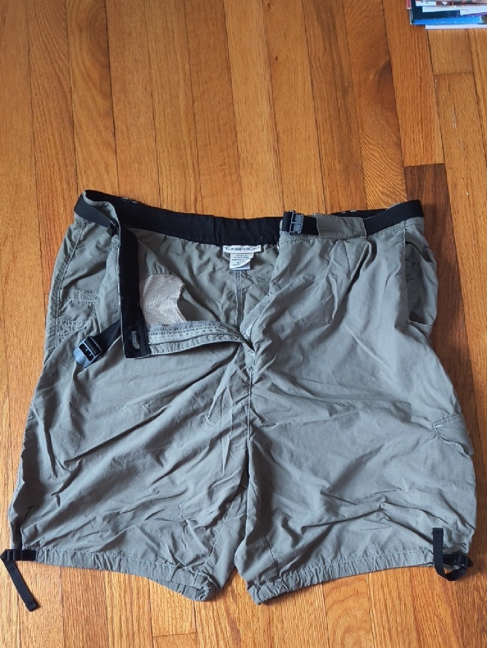 Women's Olive Green Outdoor Shorts with Integrated Belt